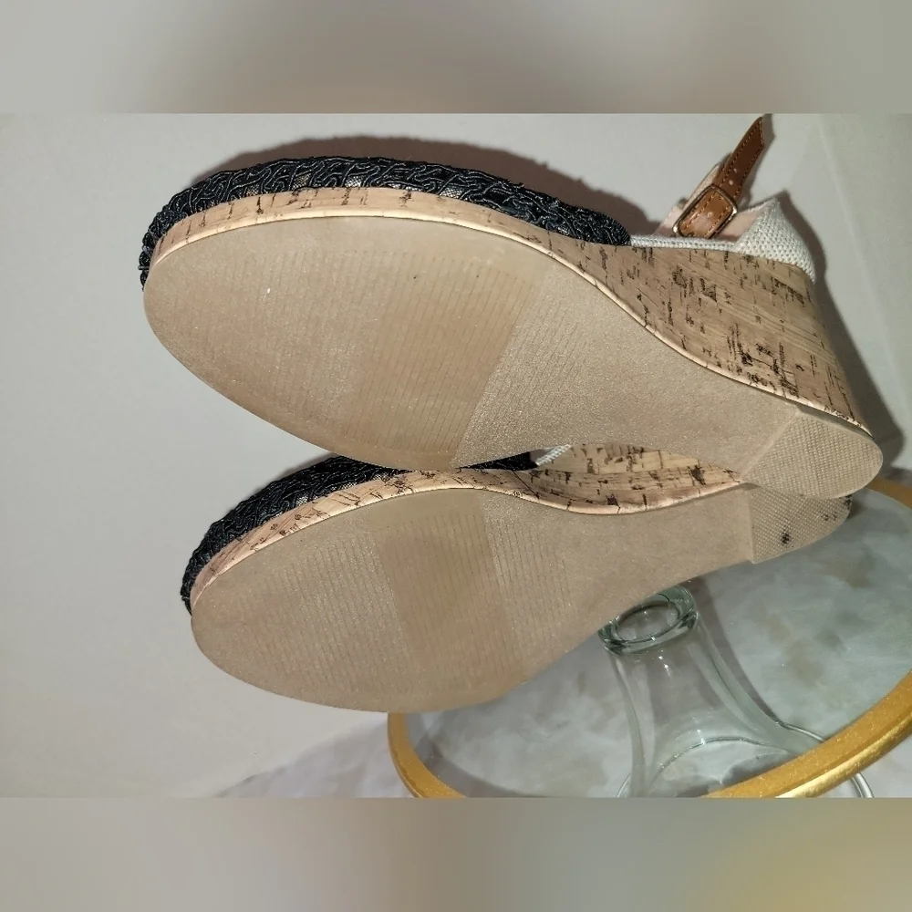 APT 9 Wedge Heal Dress Shoes 7.5 - Picture 6 of 7